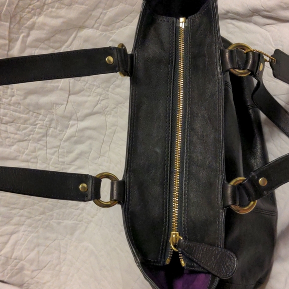 Coach Purse Nice All Season - Picture 6 of 6